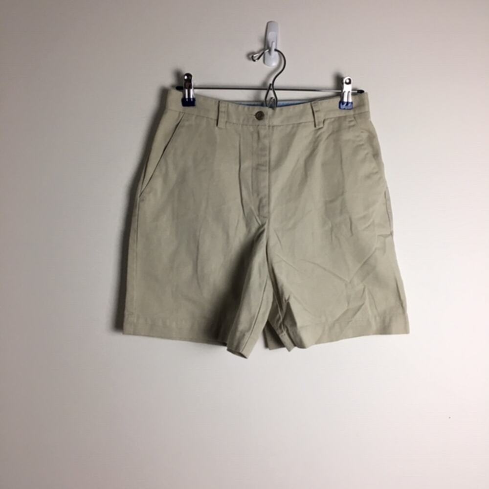 Liz Claiborne Shorts Beige 6 LizSport Shorts Tan Khaki